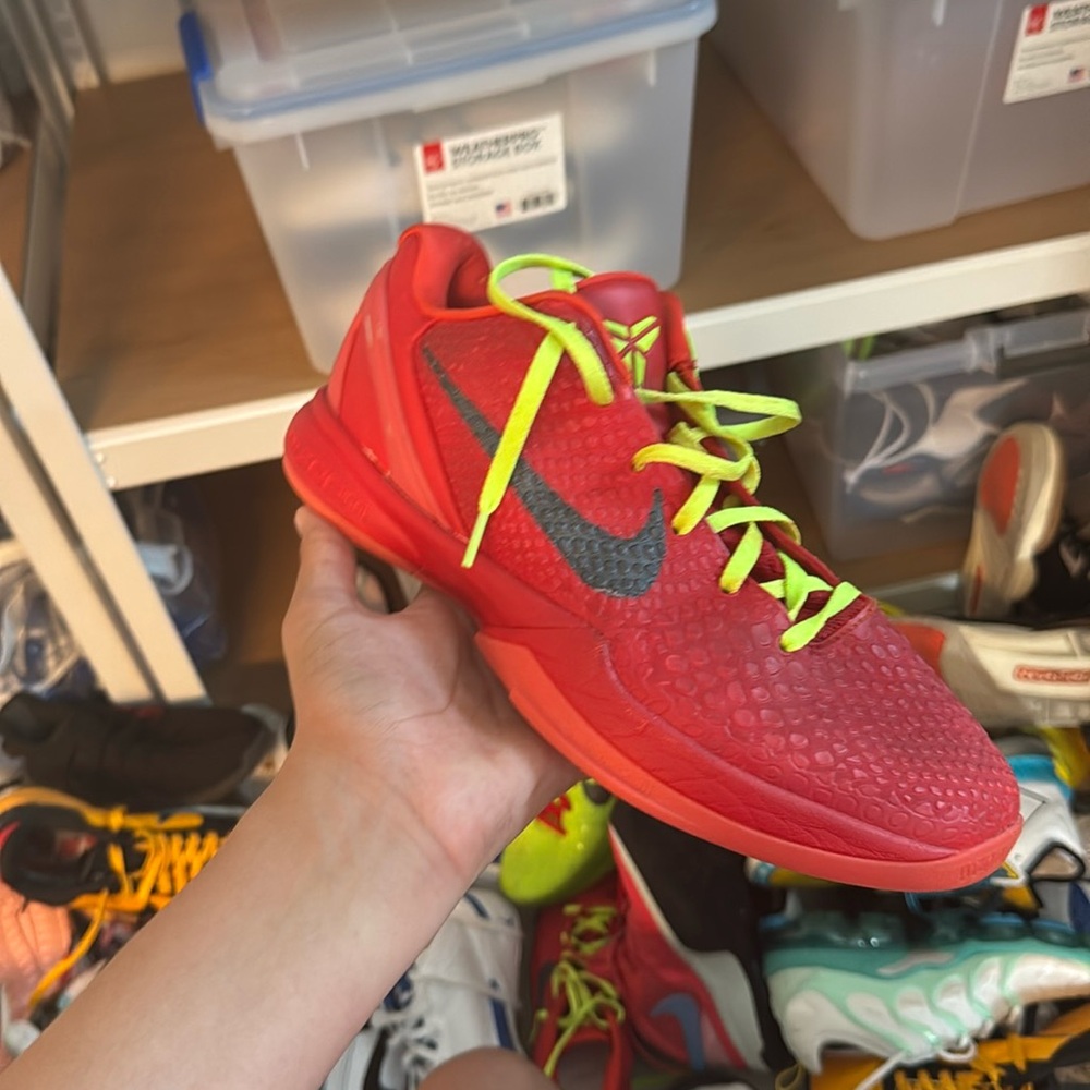 Kobe 6 reverse grinch